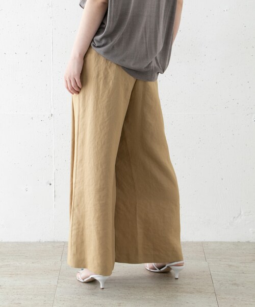 URBAN RESEARCH ROSSO（アーバンリサーチロッソ）の「BEIGE,　SABURI PANTS（その他パンツ・レディース・34GOLD.FU・2/4）」の4枚目の写真