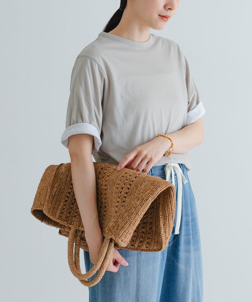 URBAN RESEARCH(アーバンリサーチ)の「リバーシブルTシャツ(Tシャツ/カットソー・レディース・RED×BEIGE/KHAKI×WHT/BLACK×OFF・FREE)」の16枚目の写真