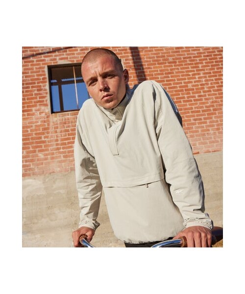 Reebok（リーボック）の「アクティブ スカイストレッチ ウーブントップ アノラック / ACTIV COLL SKYSTRETCH WOVEN ANORAK （アウトドア/スポーツ・メンズ・100203438/100203440/100203441・J/M (M)/J/L (L)/J/O (LL)/J/XO (3L)/J/XS/J/S (S)/J/2XO）」の2枚目の写真