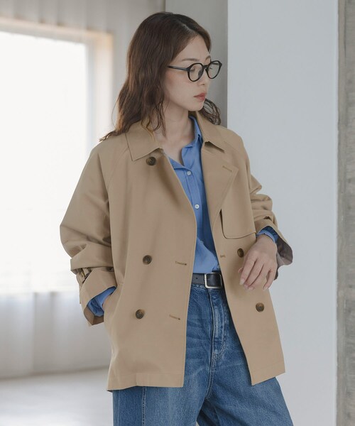 URBAN RESEARCH Sonny Label（アーバンリサーチサニーレーベル）の「撥水ショートトレンチコート（ステンカラーコート・レディース・ベージュ/ネイビー・36/38）」の7枚目の写真