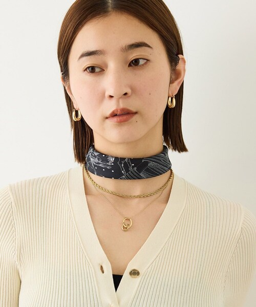 ROPE'（ロペ）の「ROPE' リバイバルシルクスカーフ/Sサイズ・26AW（バンダナ/スカーフ・レディース・ブラック/オフホワイト/カーキ/レッド/ピンク・F）」の17枚目の写真
