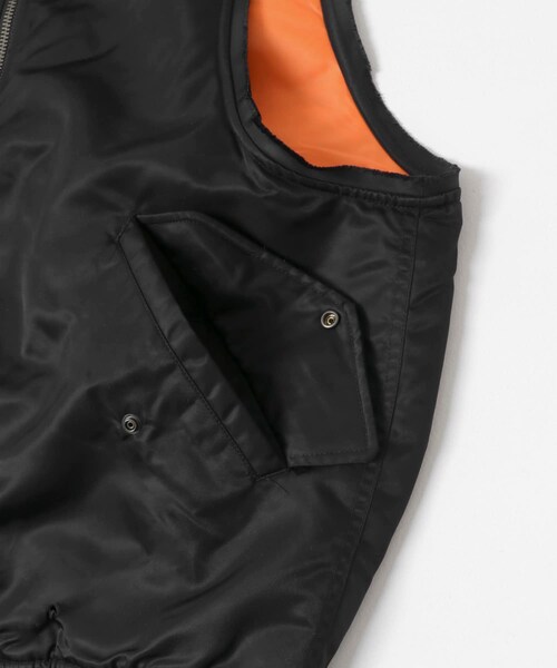 URBAN RESEARCH(アーバンリサーチ)の「The DUFFER N NEPHEWS CUT OFF FLIGHT VEST(ベスト・メンズ・BLACK/SAGE GREEN・M)」の5枚目の写真