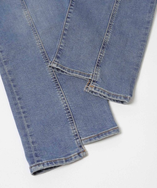 URBAN RESEARCH DOORS（アーバンリサーチドアーズ）の「LEVI’S　Exclusive ANKLESEAMEDEAGE（デニムパンツ・レディース・ブルー・26/27/28）」の13枚目の写真