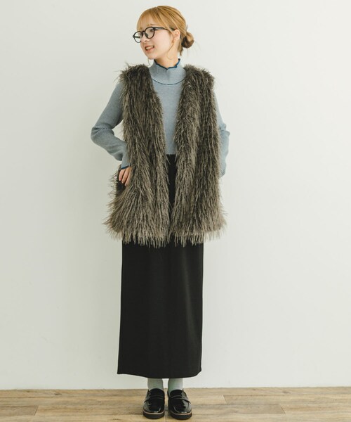 ITEMS URBANRESEARCH(アイテムズ アーバンリサーチ)の「フェイクファーベスト(テーラードジャケット・レディース・CHA/OFF・FREE)」の13枚目の写真
