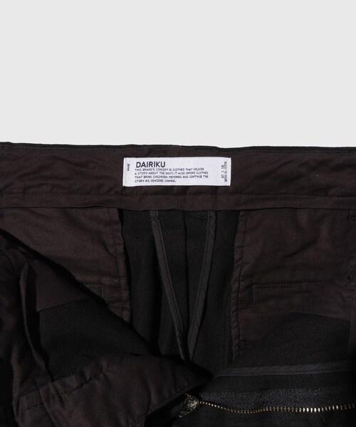 ADAM ET ROPE'（アダムエロペ）の「【DAIRIKU/ダイリク】Wide Two Tuck Chino Pants（チノパンツ・メンズ・ブラック・M/S）」の12枚目の写真