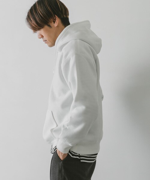 URBAN RESEARCH DOORS(アーバンリサーチドアーズ)の「『速乾』クイックドライ プルオーバーフーディ(パーカー・メンズ・BLUE GRAY/OFF/BEIGE/NAVY/ROYAL/RED・M/L/XL)」の13枚目の写真