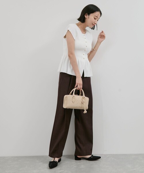 VIS(ビス)の「Tストラップリボンパンプス(パンプス・レディース・ブラック/キャメル・L/M/S)」の9枚目の写真