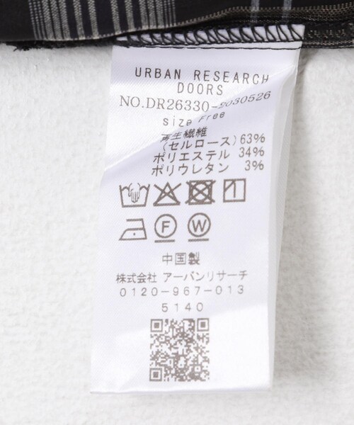 URBAN RESEARCH DOORS(アーバンリサーチドアーズ)の「フリルネックチェックブラウス(シャツ/ブラウス・レディース・BLACK/BEIGE・Free)」の9枚目の写真