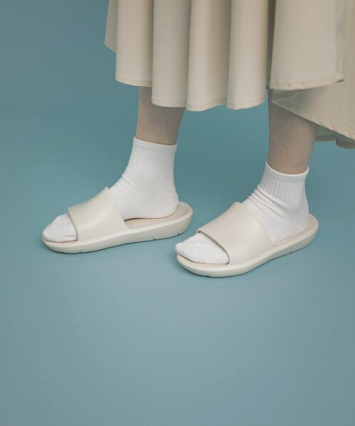 SENSE OF PLACE by URBAN RESEARCH(センスオブプレイスバイアーバンリサーチ)の「TAW&TOE ZEROVITY SLIDE(サンダル・レディース・NAVY/WHITE・S/M)」の6枚目の写真