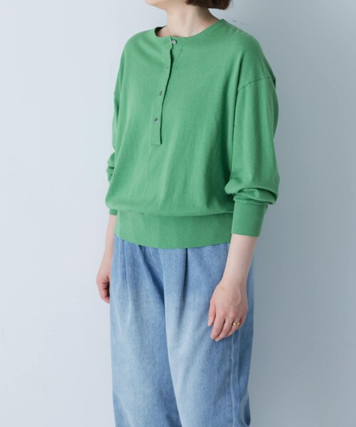 かぐれ（カグレ）の「コットンカシミヤヘンリーネックニット（ニット/セーター・レディース・YELLOW/GREEN/BLACK・Free）」の17枚目の写真