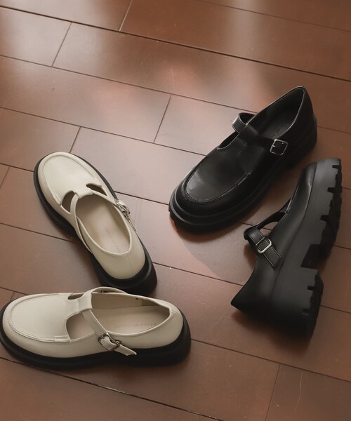 SENSE OF PLACE by URBAN RESEARCH（センスオブプレイスバイアーバンリサーチ）の「Tストラップボリュームソールシューズ（ドレスシューズ・レディース・BLACK/IVORY/D.BROWN・S/M/L）」の16枚目の写真