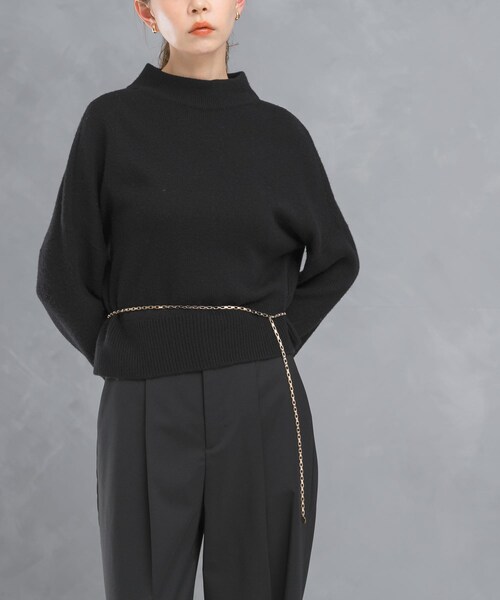 URBAN RESEARCH ROSSO（アーバンリサーチロッソ）の「ショートハイネックホールニット（ニット/セーター・レディース・black/off/red・FREE）」の4枚目の写真