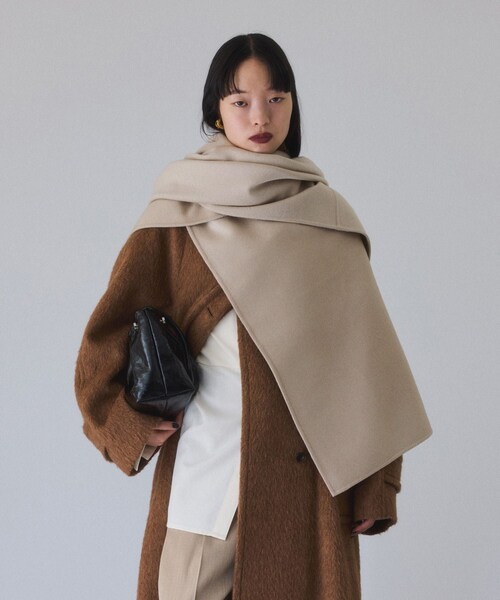 ADAM ET ROPE'（アダムエロペ）の「カシミアブレンドポンチョストール（ストール/ショール・レディース・グレー/ベージュ系・F）」の2枚目の写真