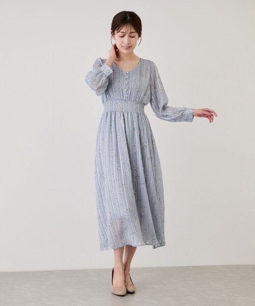 Jayro（ジャイロ）の「ピンタックプリーツ長袖ワンピース（ワンピース・レディース・ライトグレー/ホワイト系/ダークブラウン系/ネイビー/ネイビー系/ブルー/ピンク/ワイン・M）」の22枚目の写真