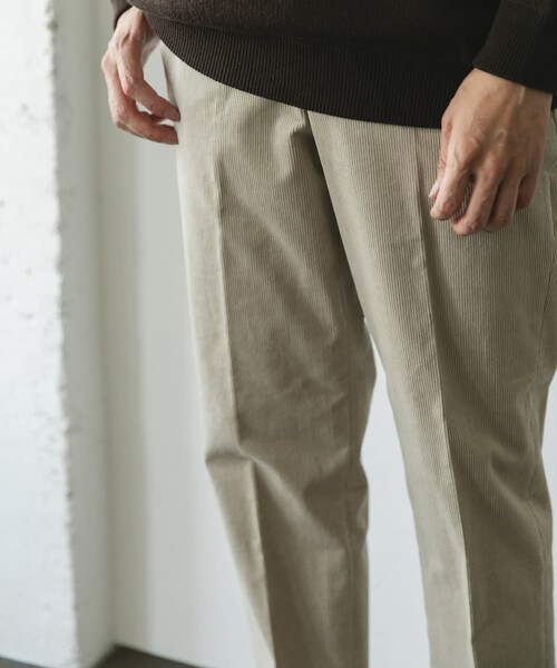 URBAN RESEARCH DOORS（アーバンリサーチドアーズ）の「『UR TECH』コーデュロイトラウザー（その他パンツ・メンズ・OFF/BROWN/CHARCOAL/NAVY・S/M/L/XL）」の19枚目の写真