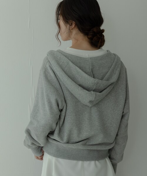 URBAN RESEARCH Sonny Label（アーバンリサーチサニーレーベル）の「『別注』Champion×Sonny Label　スウェットジップフーディー（パーカー・レディース・オフブラック/ヘザーグレー/オートミール・one）」の16枚目の写真