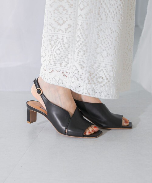 URBAN RESEARCH ROSSO(アーバンリサーチロッソ)の「PELLICO バッグストラップサンダル(サンダル・レディース・TAUPE/BLACK・36/36.5/37/37.5/38)」の4枚目の写真