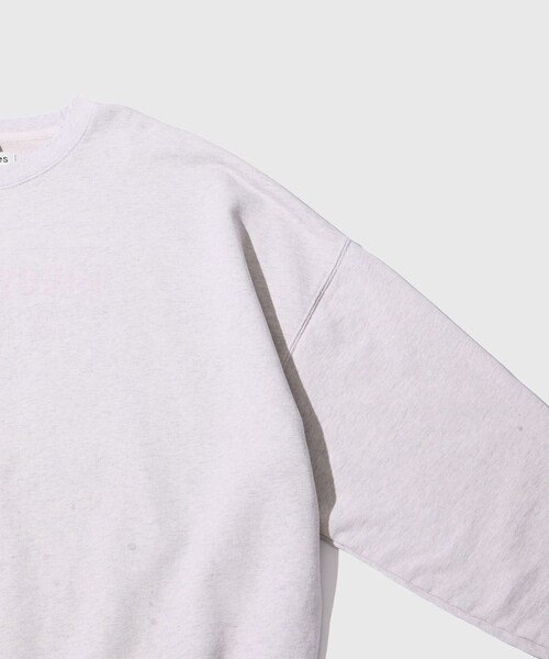 ADAM ET ROPE'（アダムエロペ）の「【FACCIES/ファッチーズ】AGING FADE SWEAT(SOFT)（スウェット・メンズ・ブラック/グレー・1/2）」の8枚目の写真