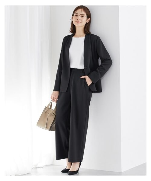 nissen（ニッセン）の「【レディーススーツ】カットソー素材パンツスーツ（Vノーカラージャケット＋ワイドパンツ）（フォーマルスーツ/小物・レディース・黒/ネイビー/ベージュ/モカ・S/M/L/LL/3L）」の7枚目の写真