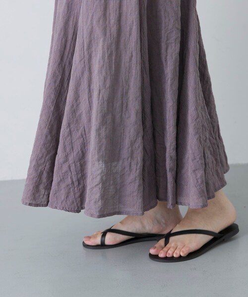 かぐれ（カグレ）の「MEYAME　PLEATED FLARE SKIRT（スカート・レディース・BLUE/RED・Free）」の15枚目の写真