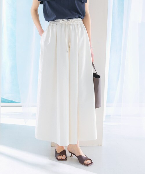 URBAN RESEARCH ROSSO（アーバンリサーチロッソ）の「撥水ギャザーワイドパンツ（その他パンツ・レディース・OFF WHITE/NAVY・36/38）」の8枚目の写真