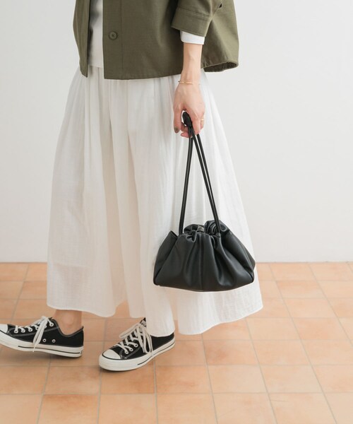 URBAN RESEARCH DOORS（アーバンリサーチドアーズ）の「2WAY巾着ショルダーバッグ（ショルダーバッグ・レディース・BLACK/IVORY/L.BLUE・one）」の13枚目の写真