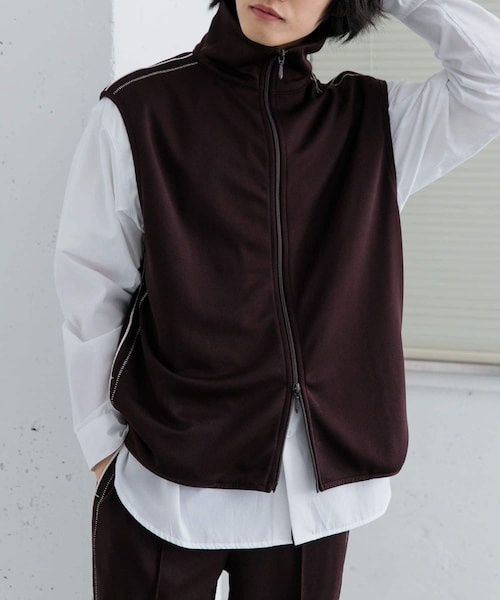 SENSE OF PLACE by URBAN RESEARCH（センスオブプレイスバイアーバンリサーチ）の「トラックジャージラインベスト（ベスト・メンズ・BLACK/BROWN・M/L）」の2枚目の写真