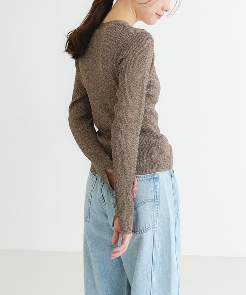 URBAN RESEARCH（アーバンリサーチ）の「ラメリブニットカーディガン（カーディガン/ボレロ・レディース・BRONZE/SILVER/BLACK/PINK・FREE）」の19枚目の写真