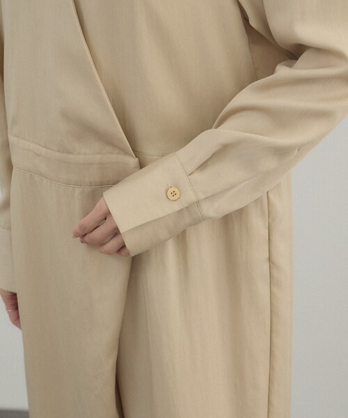 ADAM ET ROPE'（アダムエロペ）の「フロントクロスオールインワン（サロペット/オーバーオール・レディース・ブラック/ベージュ・F）」の18枚目の写真