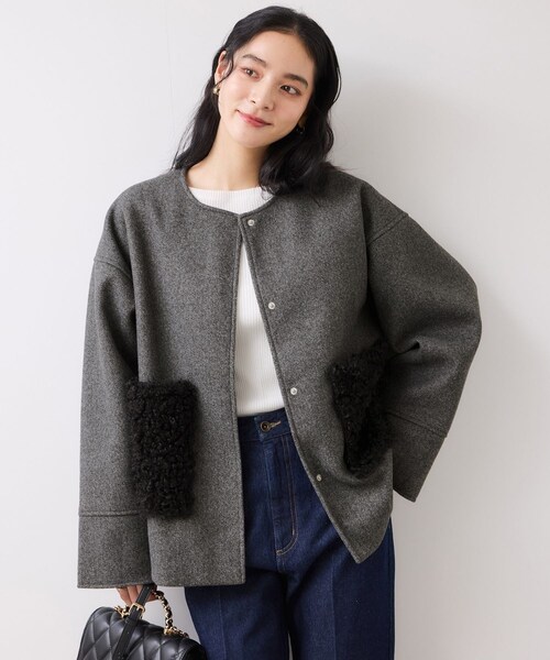 VIS（ビス）の「【WEB限定】ボアポケットノーカラーコート（その他アウター・レディース・チャコール/キナリ/ダークブラウン・F）」の4枚目の写真