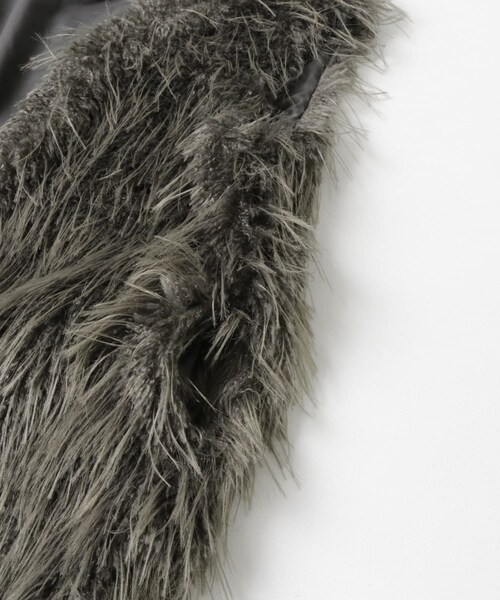 ITEMS URBANRESEARCH（アイテムズ アーバンリサーチ）の「フェイクファーベスト（テーラードジャケット・レディース・CHA/OFF・FREE）」の16枚目の写真