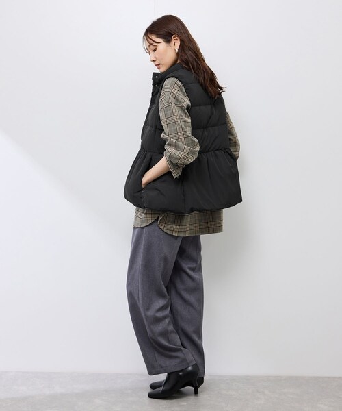 ROPE' PICNIC（ロペピクニック）の「【GREEN DOWN/グリーンダウン】ペプラムダウンベスト（ダウンベスト・レディース・ブラック/オフホワイト・F）」の11枚目の写真