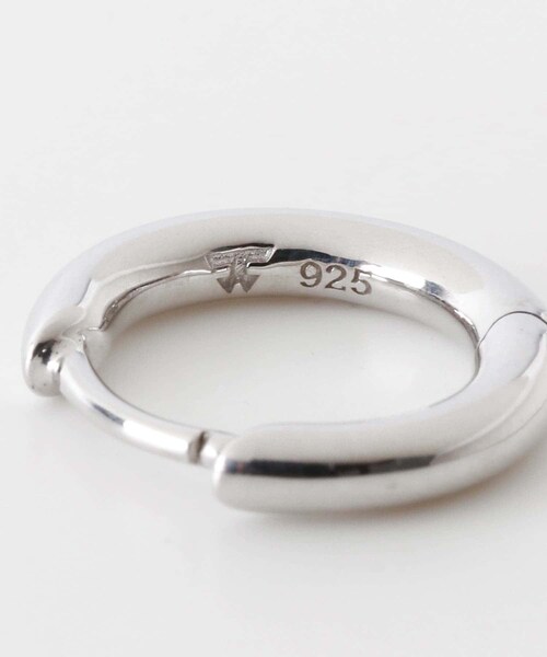 URBAN RESEARCH(アーバンリサーチ)の「TOM WOOD Classic Hoops Small(ピアス(両耳用)・メンズ・S925・One)」の6枚目の写真