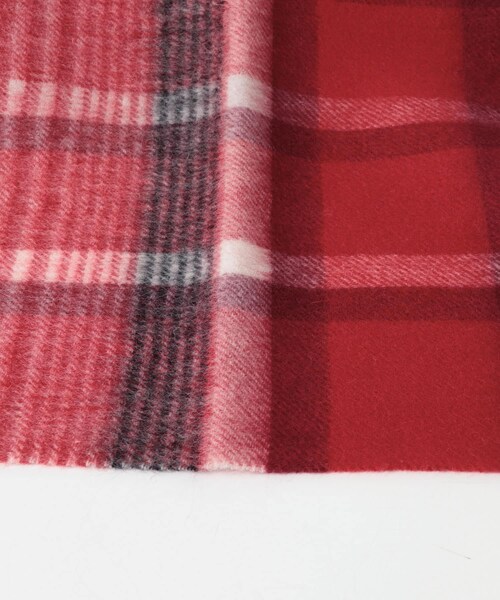 URBAN RESEARCH DOORS（アーバンリサーチドアーズ）の「ウールチェックストール（ストール/ショール・レディース・GRAY/RED/BLUE/GREEN・one）」の19枚目の写真