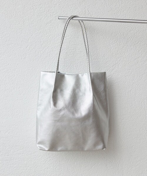 ROPE' PICNIC(ロペピクニック)の「【A4対応・洗える】メッシュハンドルトートバッグ(トートバッグ・レディース・ブラック系/ライトグレー/キナリ系/ワイン系/イエロー系/シルバー系/ブラック/グレー/キナリ/ブラウン系/ベージュ/ブルー/ブルー系/ラベンダー/レッド/ピンク/ローズピンク/ピンク系/ゴールド/シルバー/ブラウン/ライトグリーン・F)」の8枚目の写真
