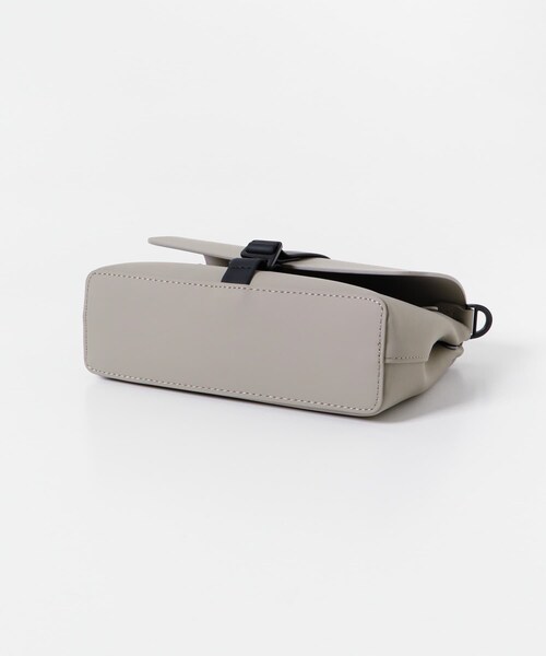 SENSE OF PLACE by URBAN RESEARCH（センスオブプレイスバイアーバンリサーチ）の「GASTON LUGA　Splash Crossbody Bag（ショルダーバッグ・メンズ・BLACK/TAUPE/BROWN・One）」の9枚目の写真