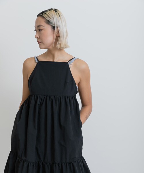THE GOODLAND MARKET(ザグッドランドマーケット)の「『別注』MIDIUMISOLID×TGM RE-Volume camisole one-piece(ワンピース・レディース・GRAY/GREIGE/BLACK・one)」の5枚目の写真