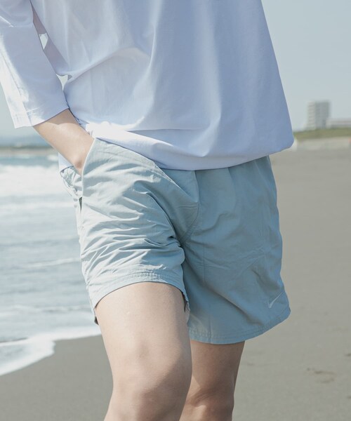 URBAN RESEARCH DOORS（アーバンリサーチドアーズ）の「NIKE SWIM　 Exclusive Reナイロン7ボレーショーツ（その他パンツ・メンズ・ブルー/ブラック/ウルフグレー/ベージュ/ネイビー/ライトクリムゾン/ゴールド・M/L/XL/XXL）」の18枚目の写真