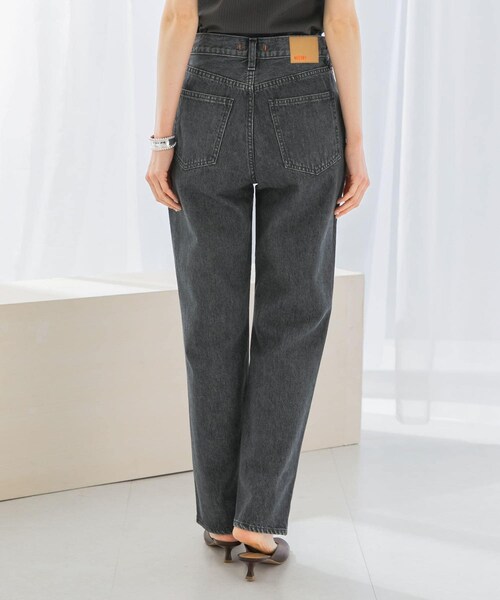 URBAN RESEARCH ROSSO（アーバンリサーチロッソ）の「NEEDBY heritage　LEAH PANTS（デニムパンツ・レディース・SHONANMDBL/SHONANDKGY・24/25/26/27/28）」の4枚目の写真