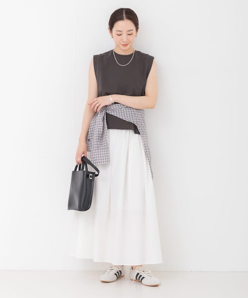 URBAN RESEARCH（アーバンリサーチ）の「撥水ギャザーボリュームスカート（スカート・レディース・OFF WHITE/BLACK・Free）」の5枚目の写真