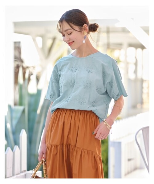 nissen（ニッセン）の「大きいサイズゆるシルエットレース切替プルオーバー（Tシャツ/カットソー・レディース・オフホワイト/マスタード/サックス/ミント/チャコールグレー・L~LL相当/3L~4L相当/5L~6L相当/8L相当/10L相当）」の19枚目の写真