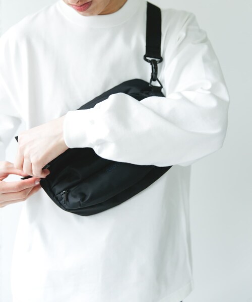 URBAN RESEARCH DOORS(アーバンリサーチドアーズ)の「fulcro runner(ショルダーバッグ・メンズ・BLACK/D.GRAY・-)」の5枚目の写真