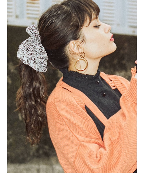 jouetie（ジュエティ）の「BIGシュシュ（その他ヘアアクセサリー・レディース・ミックス/ダークミックス/アイスブルー/パープル/ラベンダー・F）」の5枚目の写真