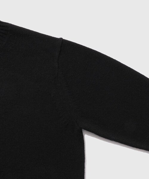 ADAM ET ROPE'（アダムエロペ）の「【LOEFF/ロエフ】LFU W 5GG DMG PO（ニット/セーター・メンズ・ブラック/ダークブラウン・1/2）」の7枚目の写真