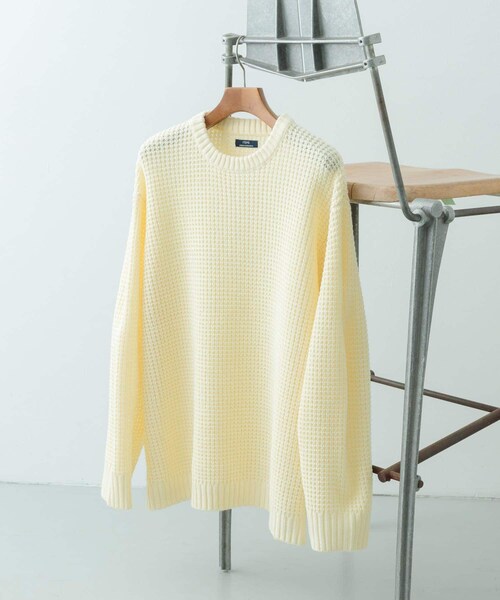 ITEMS URBANRESEARCH（アイテムズ アーバンリサーチ）の「ワッフル編み クルーネックニット（ニット/セーター・メンズ・OLV/OFF/BLK/CHA/MOC・S/M/L）」の14枚目の写真