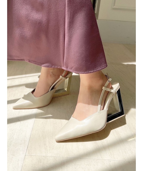 RESEXXY（リゼクシー）の「フレームヒールポインテッドミュール（サンダル・レディース・アイボリー・M/S/L）」の3枚目の写真