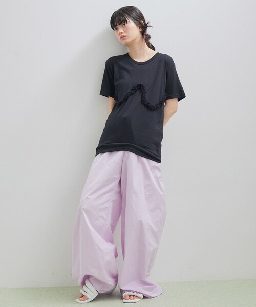 ADAM ET ROPE'(アダムエロペ)の「【VIOLETTE ROOM for ADAM ET ROPE'】別注 NUANCE TEE(Tシャツ/カットソー・レディース・ブラック/グレー/ホワイト・F)」の21枚目の写真