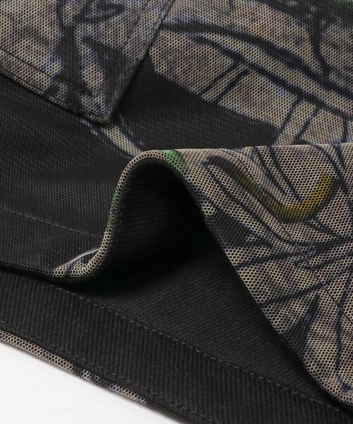 URBAN RESEARCH（アーバンリサーチ）の「Andersson Bell　FLOWER OVERLAY CARGO SHORTS（その他パンツ・メンズ・BLK/BEI・46/48）」の11枚目の写真