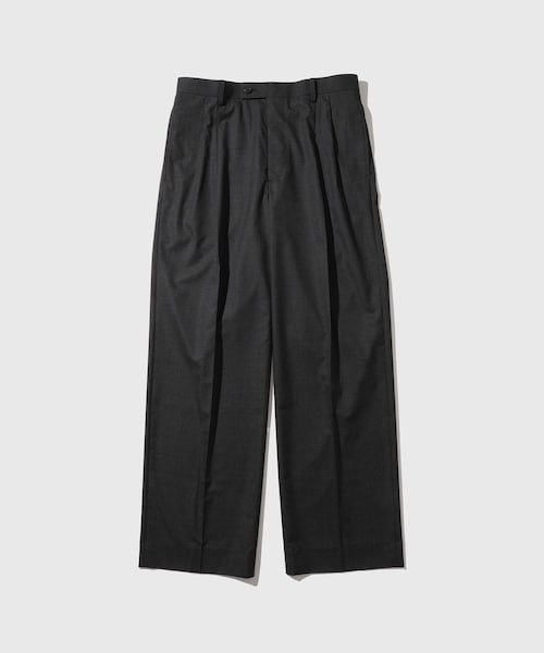ADAM ET ROPE'(アダムエロペ)の「【AURALEE/オーラリー】ULTRA FINE TROPICAL WOOL TWO-TUCK SLACKS(スラックス・メンズ・チャコール/カーキ・3/4/5)」の3枚目の写真