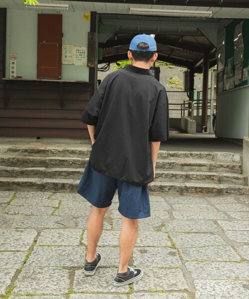 URBAN RESEARCH(アーバンリサーチ)の「Wide Dad GRAPHIC SHORTS WITH HATCH(その他パンツ・メンズ・BLACK/NAVY/ORANGE・1/2)」の21枚目の写真